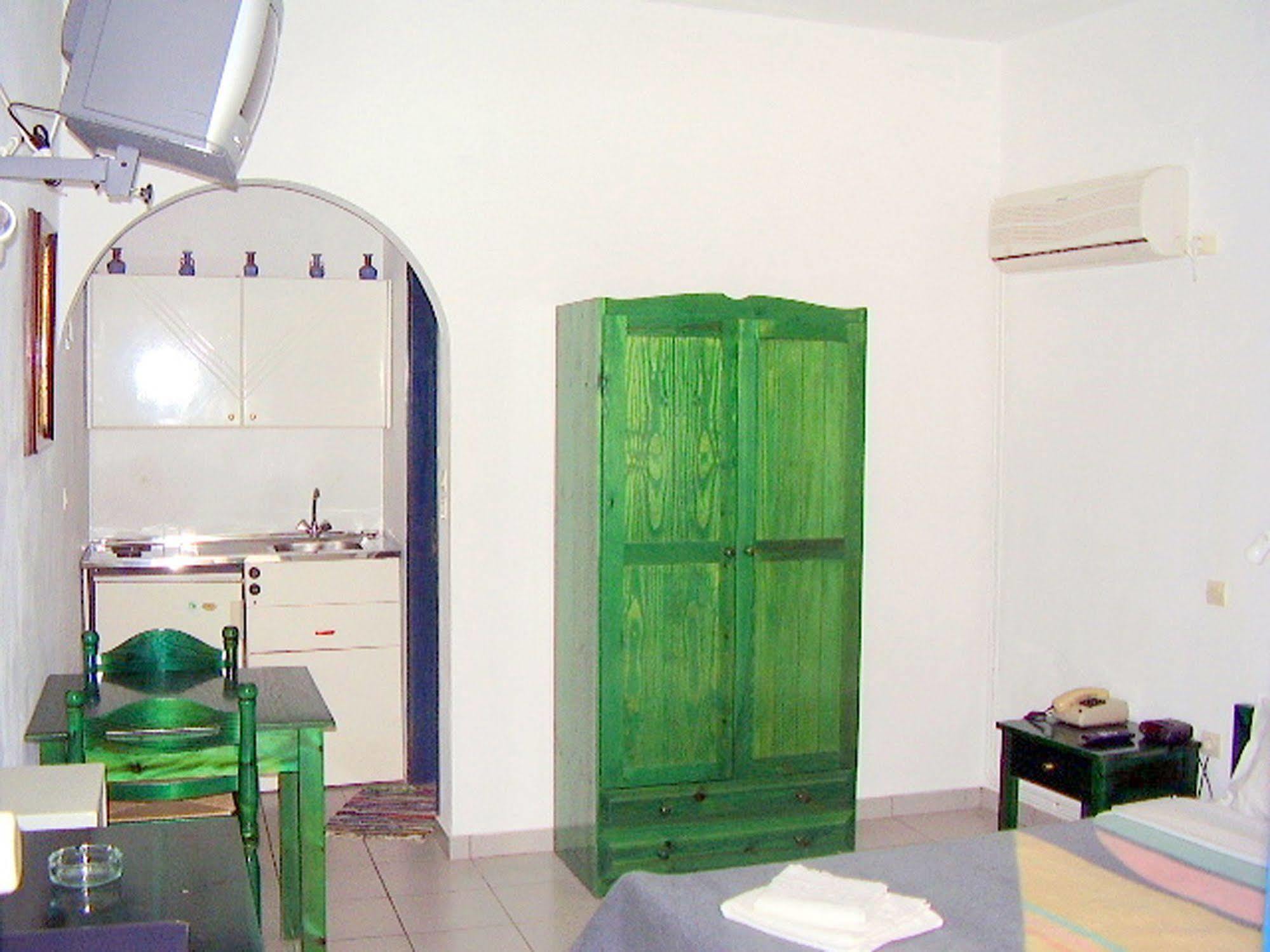 Ikaros Studios & Apartments Naxos City Exterior photo