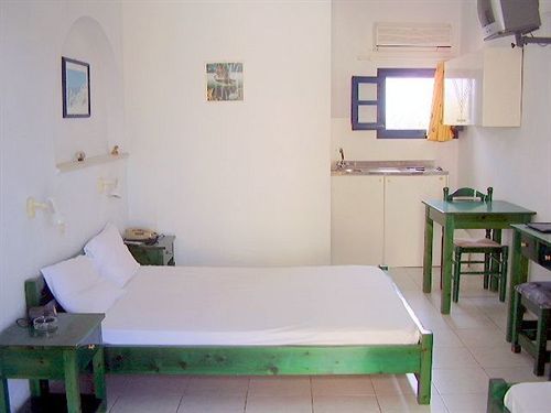 Ikaros Studios & Apartments Naxos City Exterior photo